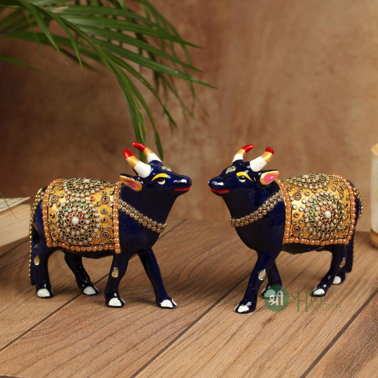 MT-1108-5 (5" COW SAMNE MUH JWELLERY STONE PAINTING)