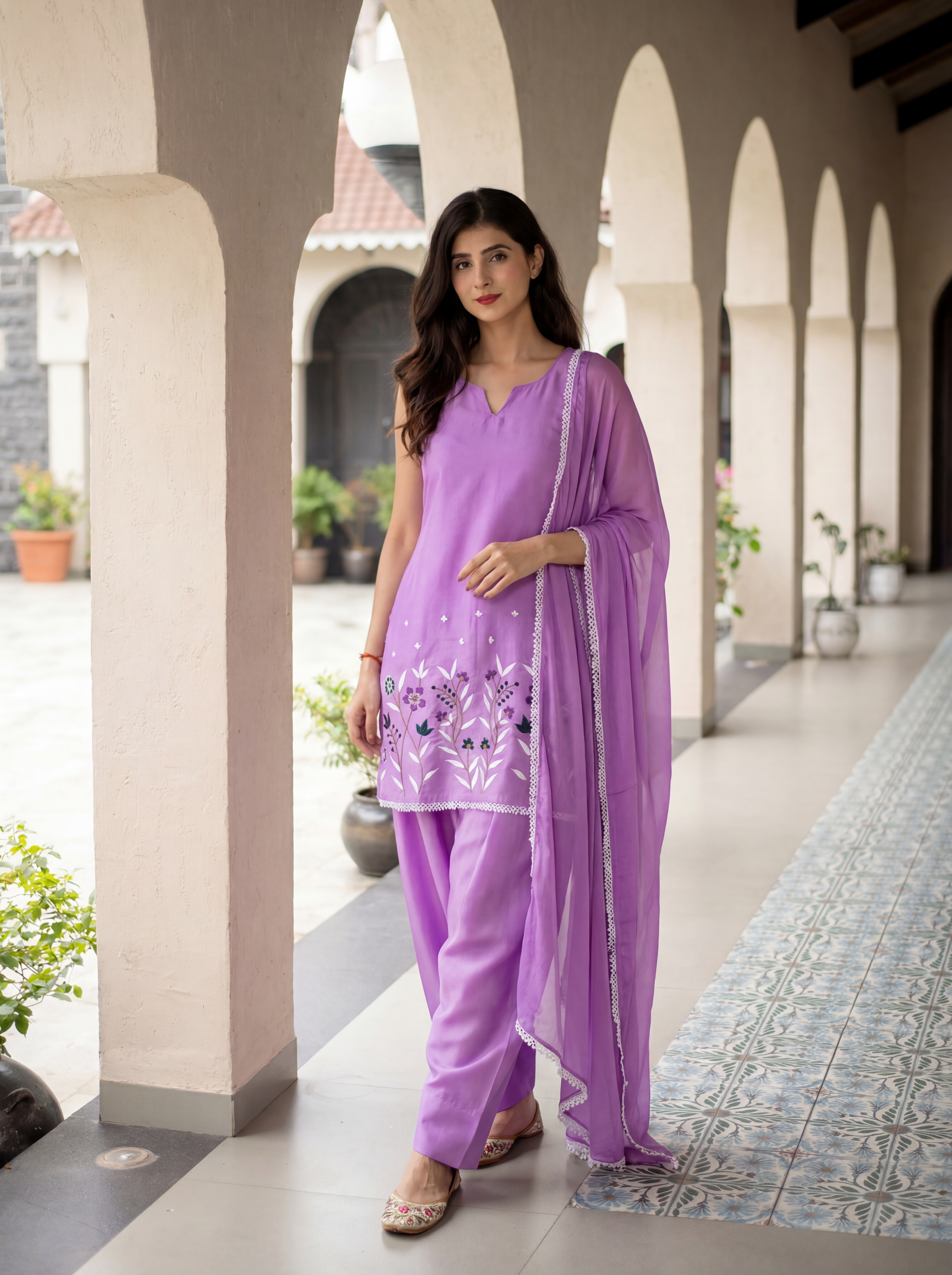Women's Lavender Pure Muslin Floral Embroidered Kurta Set